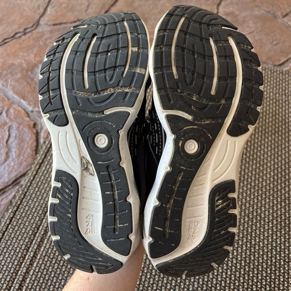 BROOKS GLYCERIN 20 Women’s Running Shoes SIZE 8 Black White Athletic Casual - Picture 10 of 11